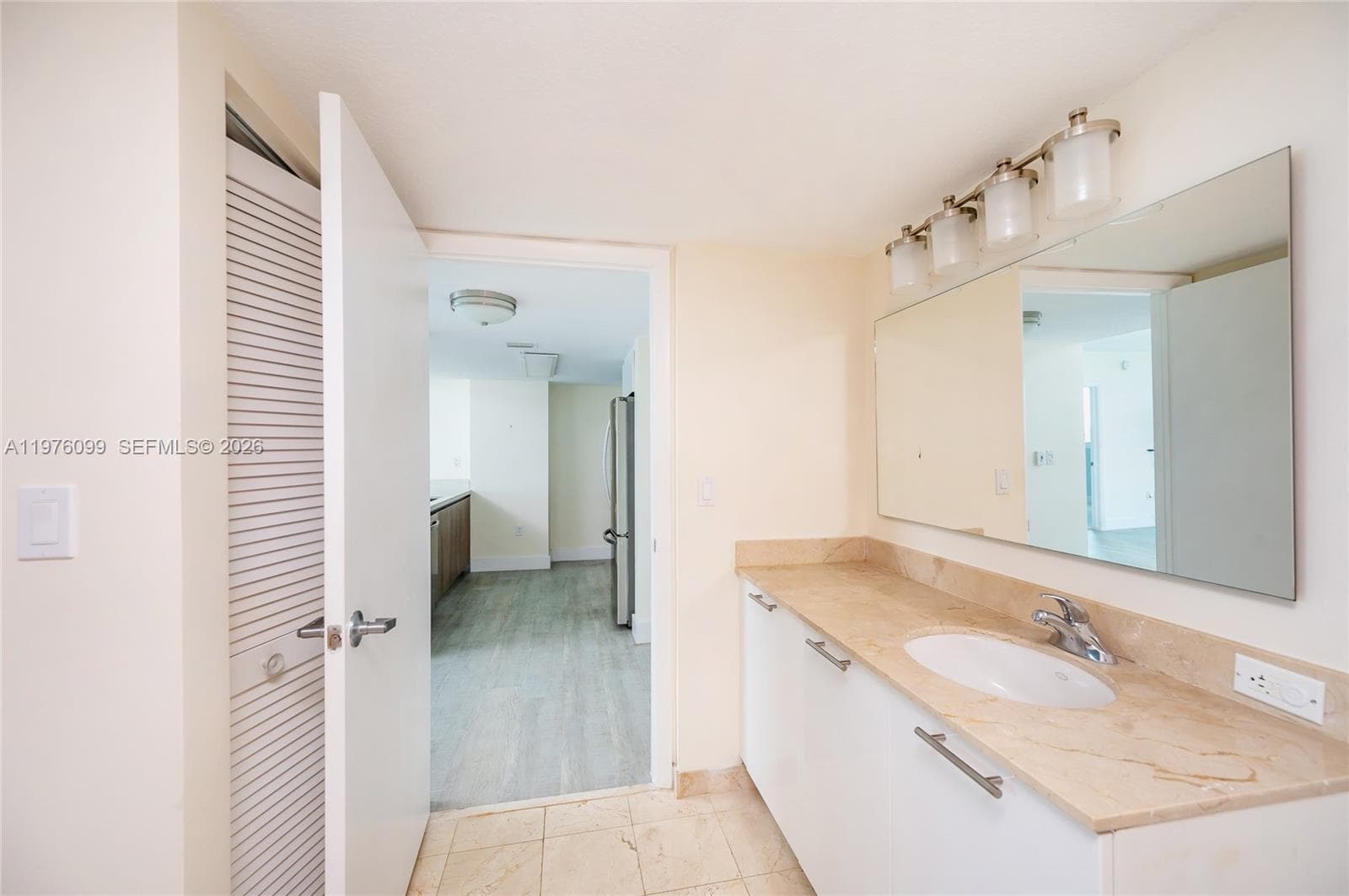 1800 N Bayshore Dr 2503 photo 25