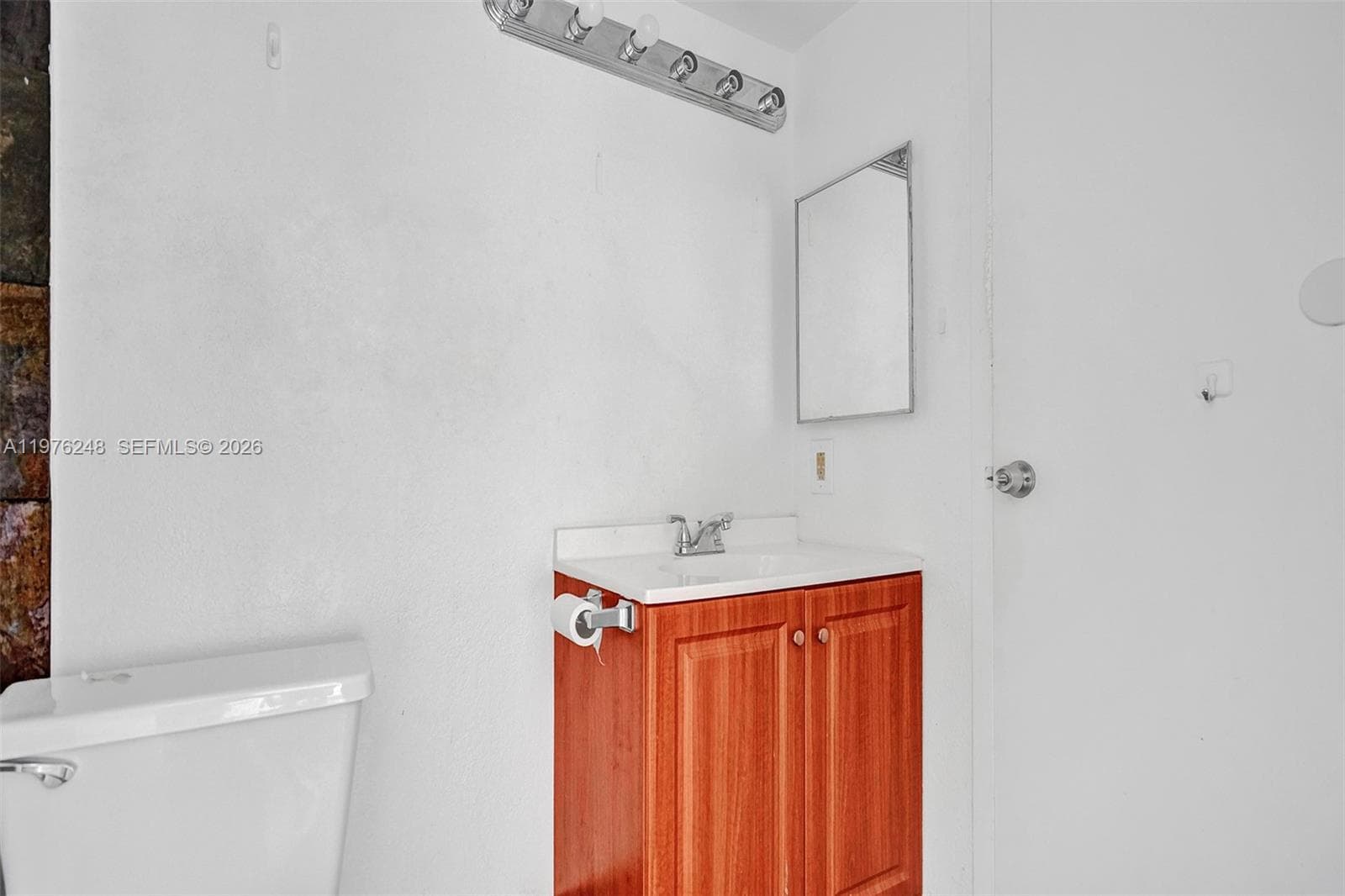 7601 E Treasure Dr 2205 photo 16