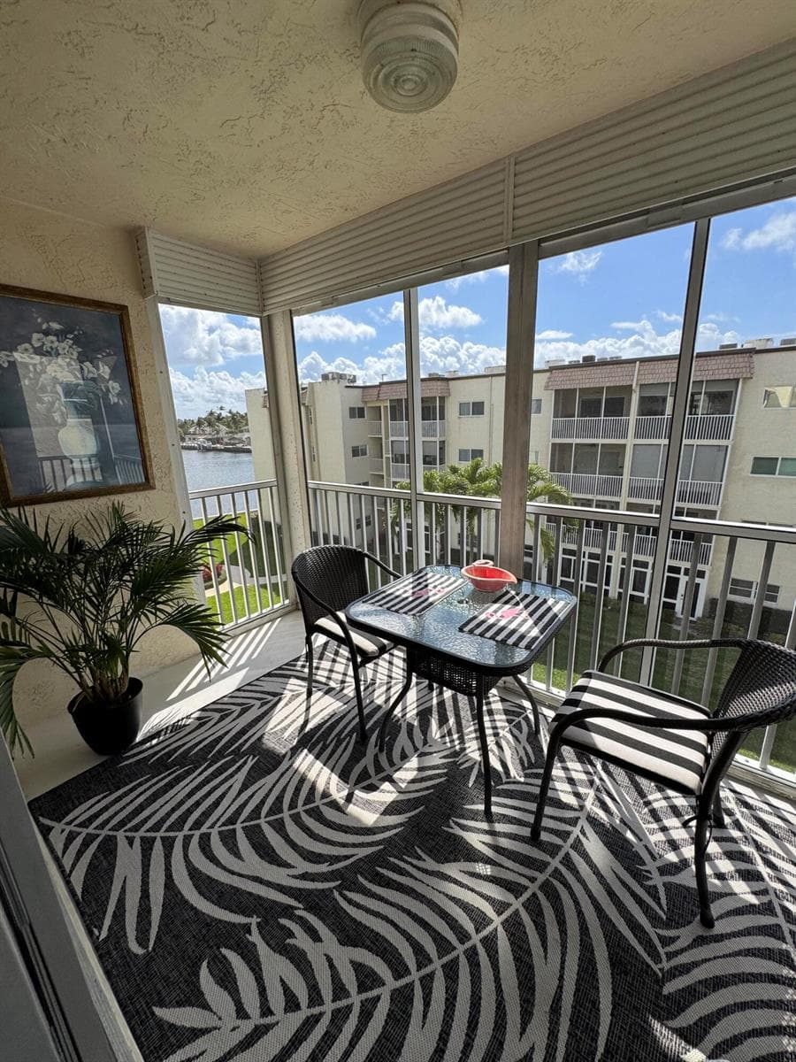 650 Snug Harbor Drive G407 photo 19