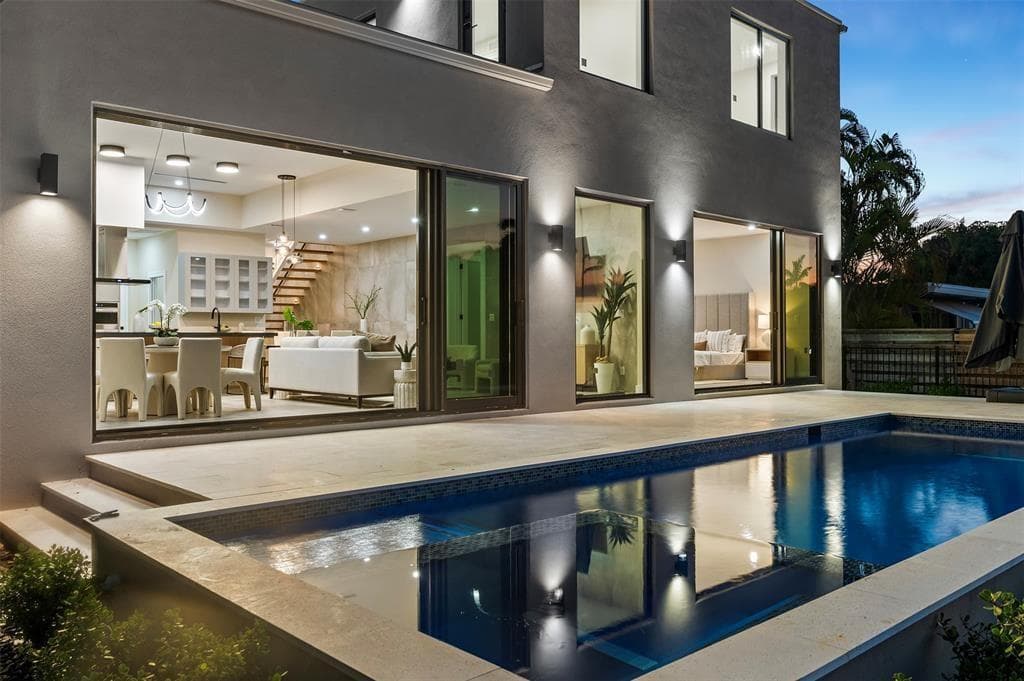 1212 Avocado Isle 3