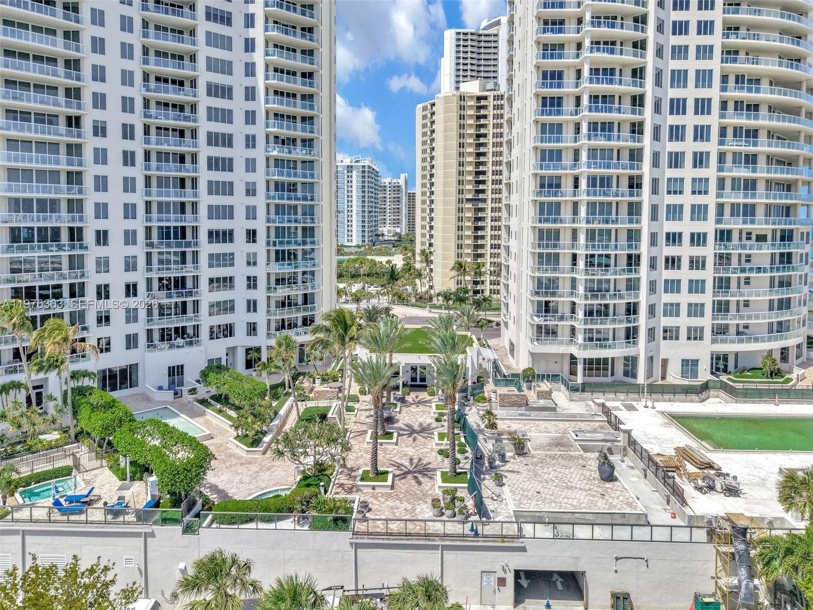 2700 Ocean Dr 5