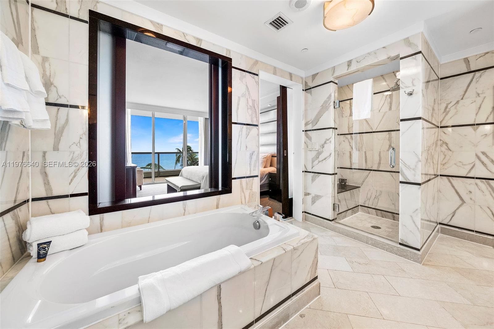 4391 Collins Ave 410 photo 17