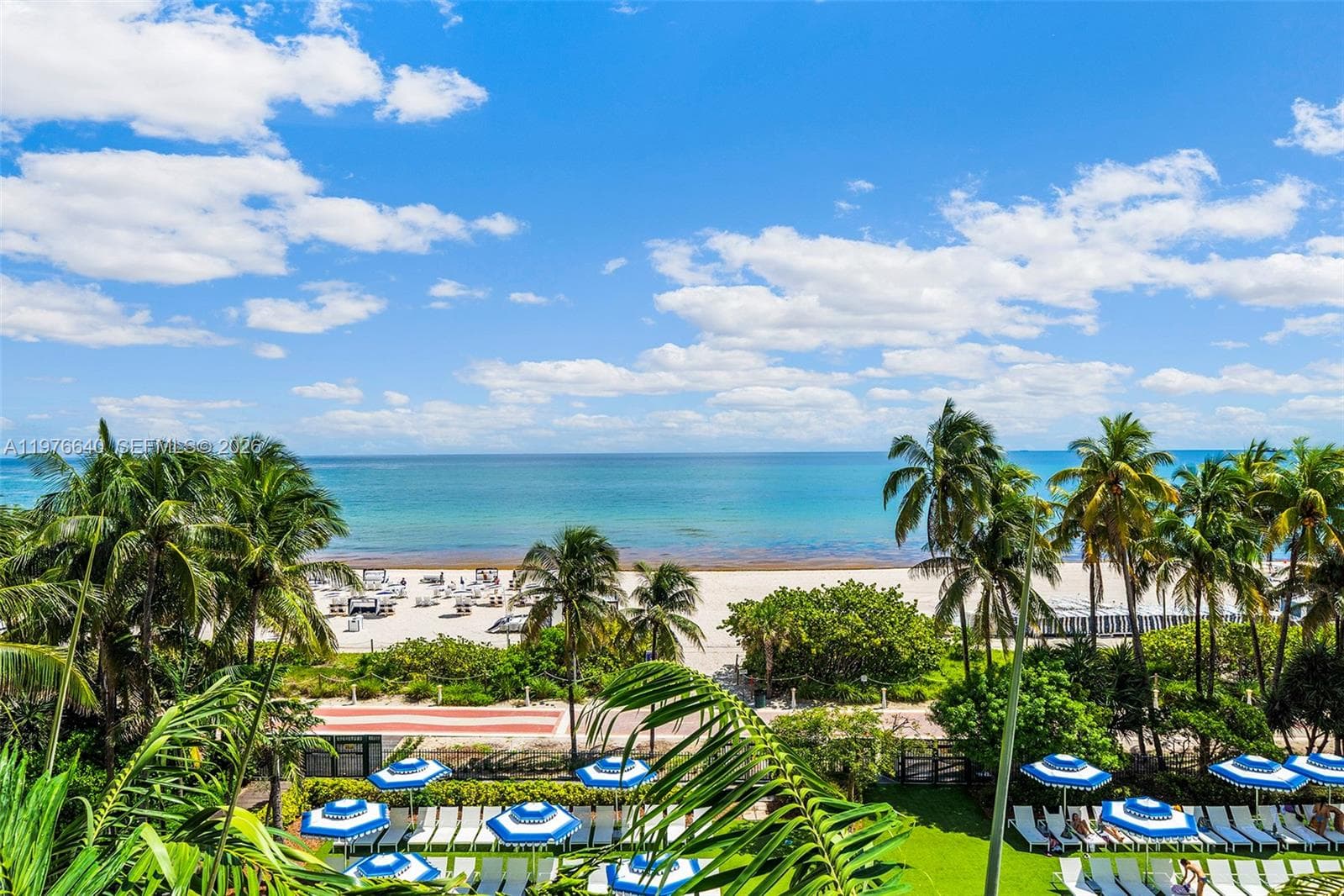4391 Collins Ave 410 photo 3