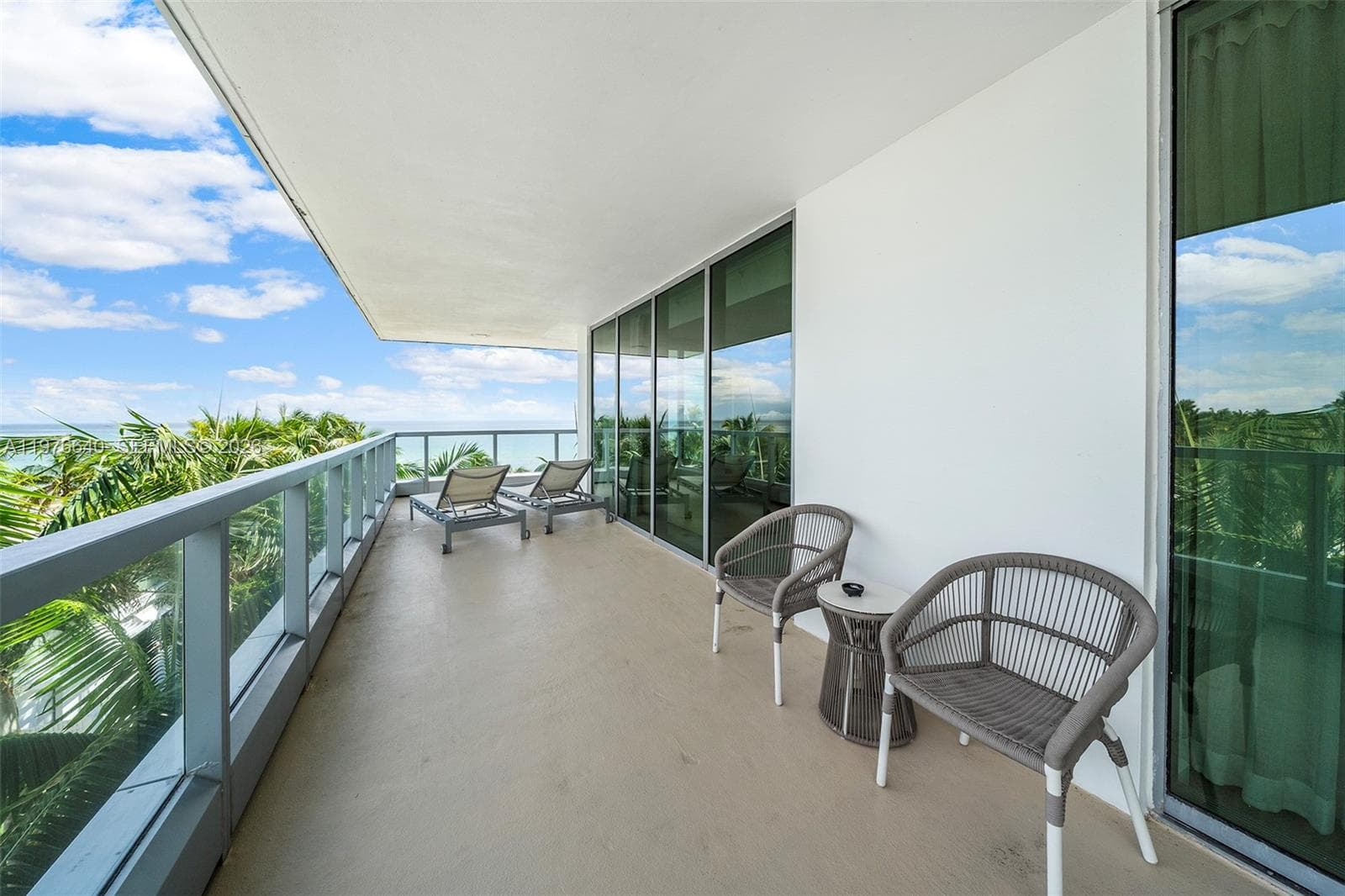 4391 Collins Ave 410 photo 5