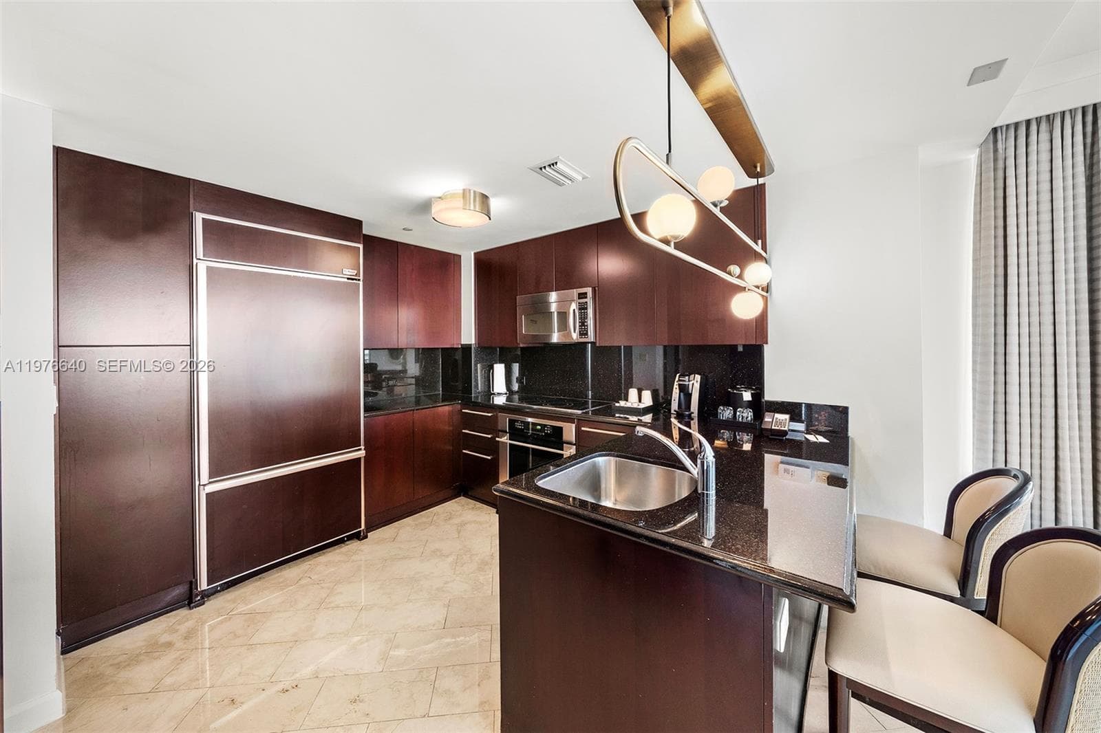 4391 Collins Ave 410 photo 9