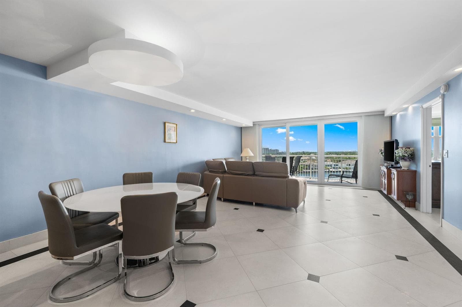 511 Bayshore Drive #904 4