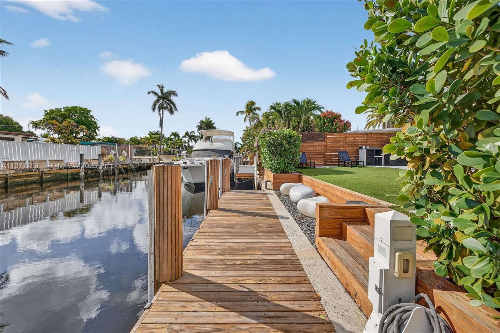 2436 Cat Cay Ln photo 18