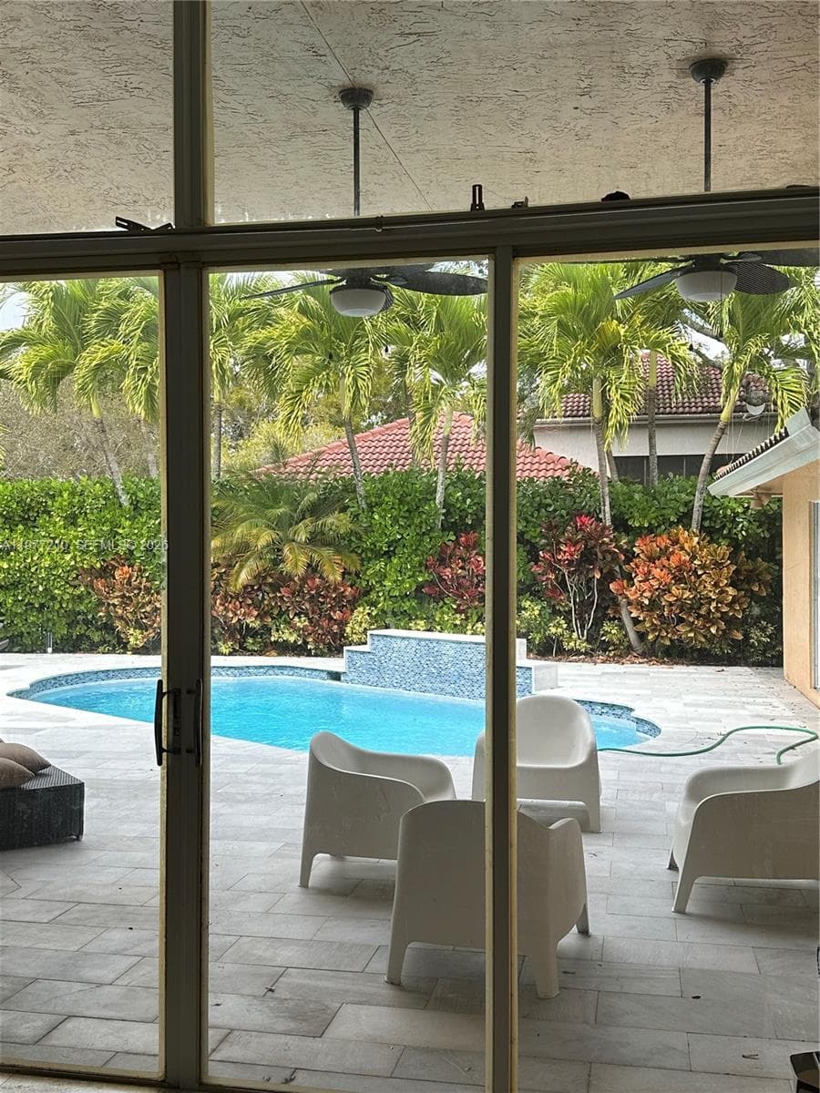 966 SPOONBILL CIR 2