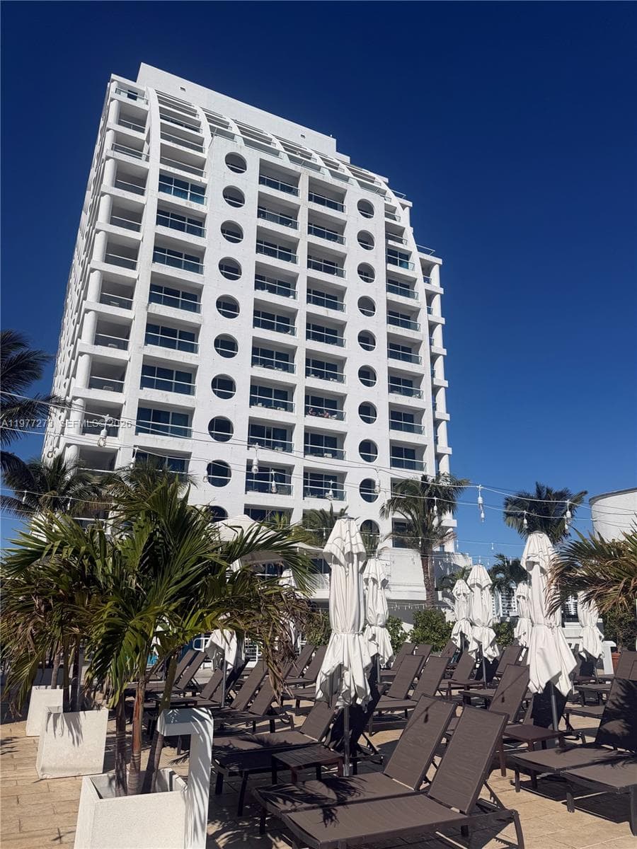 551 N Fort Lauderdale Beach Blvd R1810 photo 2