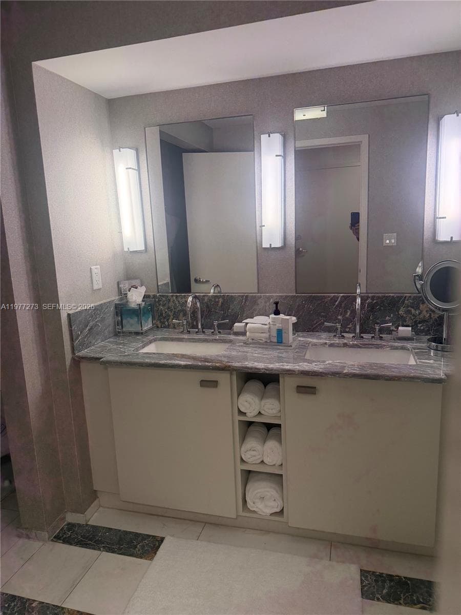 551 N Fort Lauderdale Beach Blvd R1810 photo 20