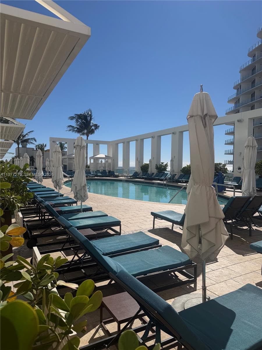 551 N Fort Lauderdale Beach Blvd R1810 photo 14