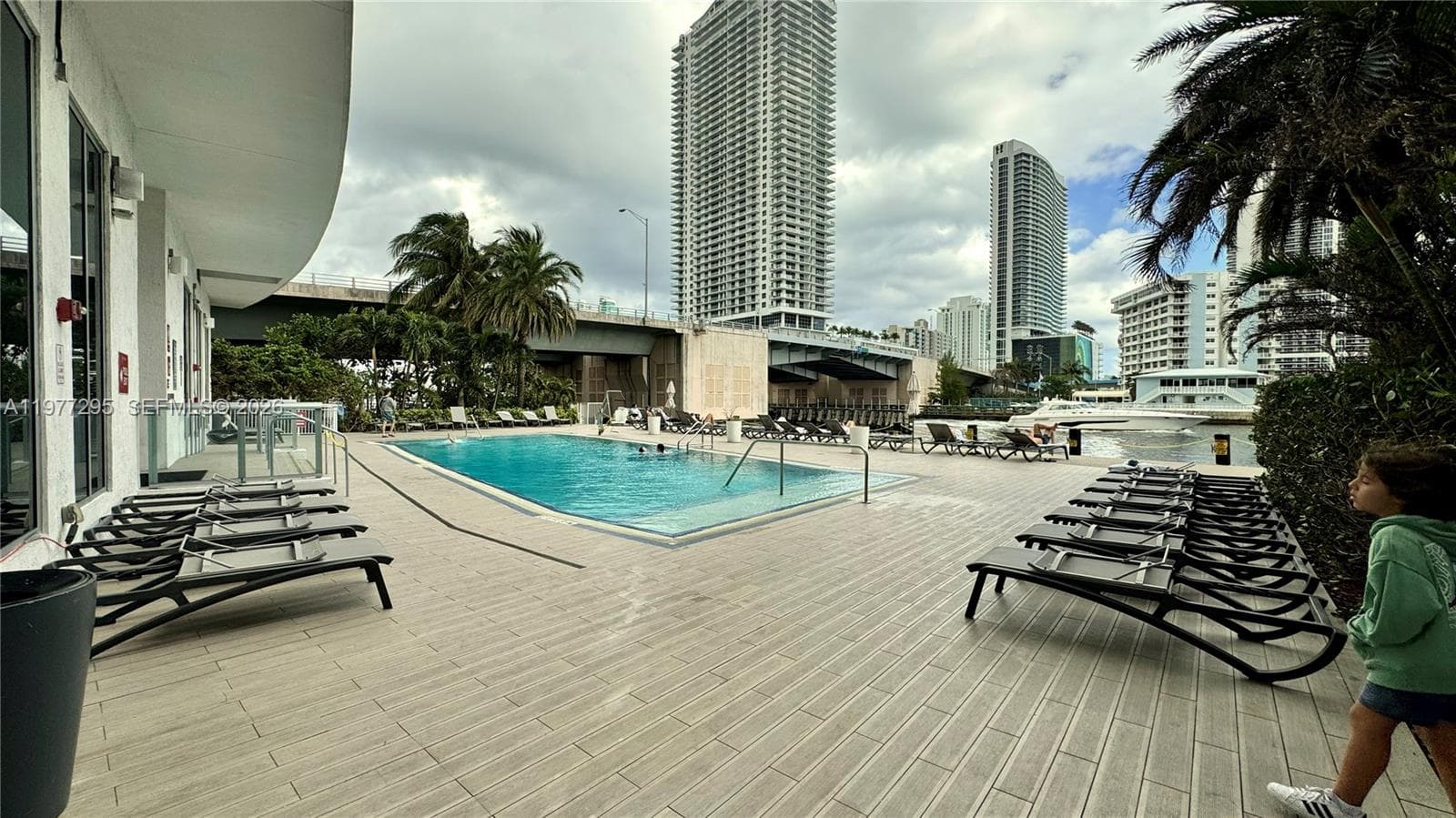 2600 Hallandale Beach Blvd T3205 photo 24
