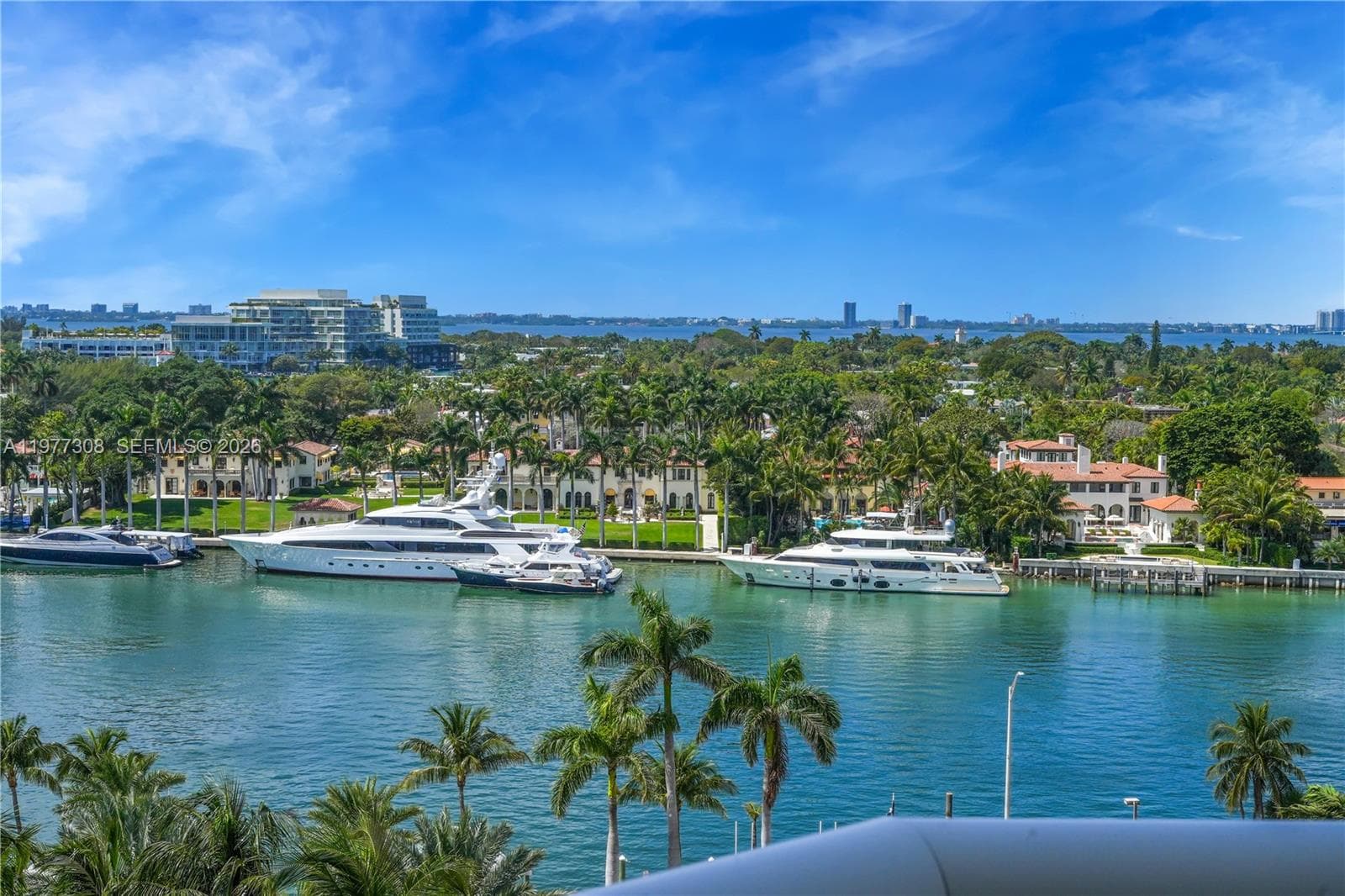 4779 Collins Ave 1007 photo 18