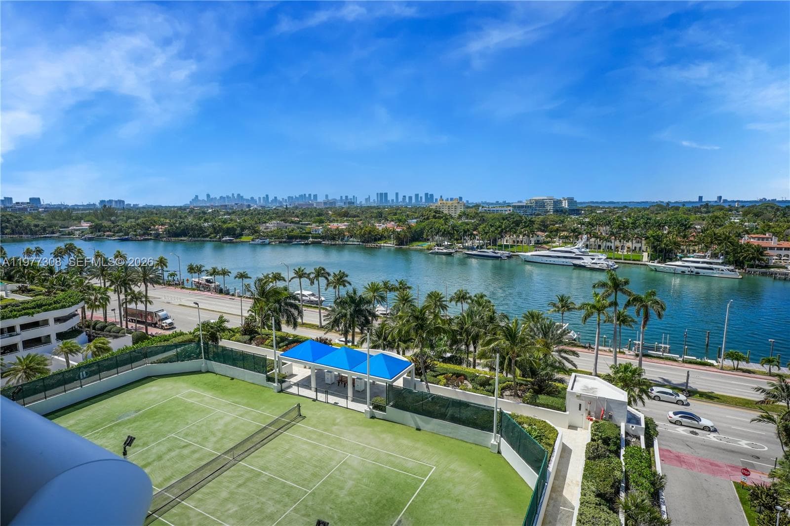 4779 Collins Ave 1007 photo 11