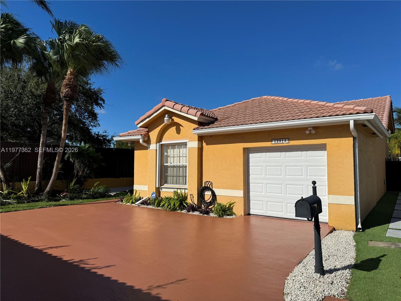 12913 60th St 12913 photo 1