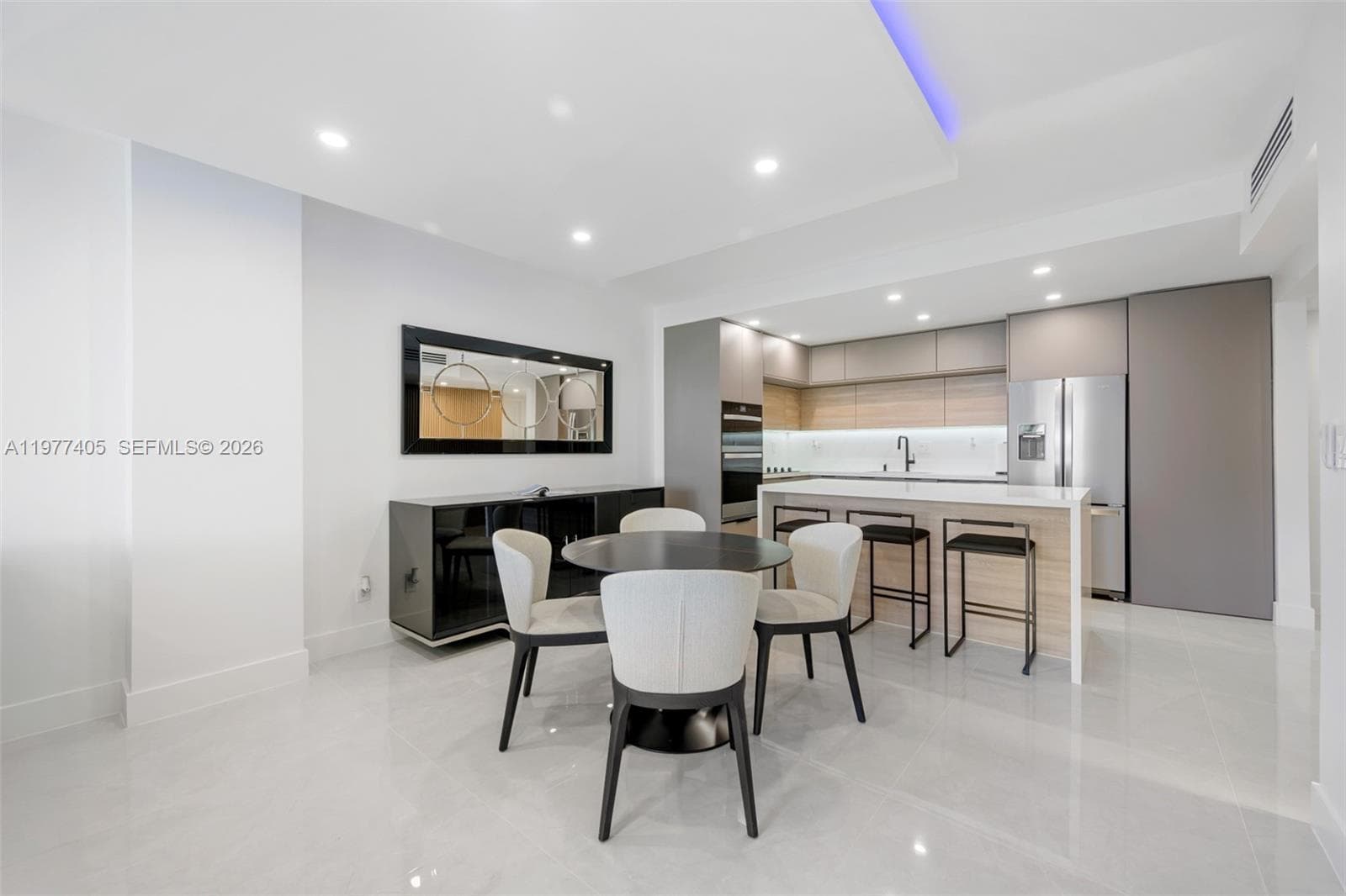 19370 Collins Ave 507 photo 6