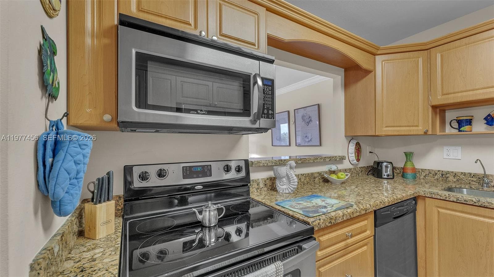3180 S Ocean Dr 322 photo 14