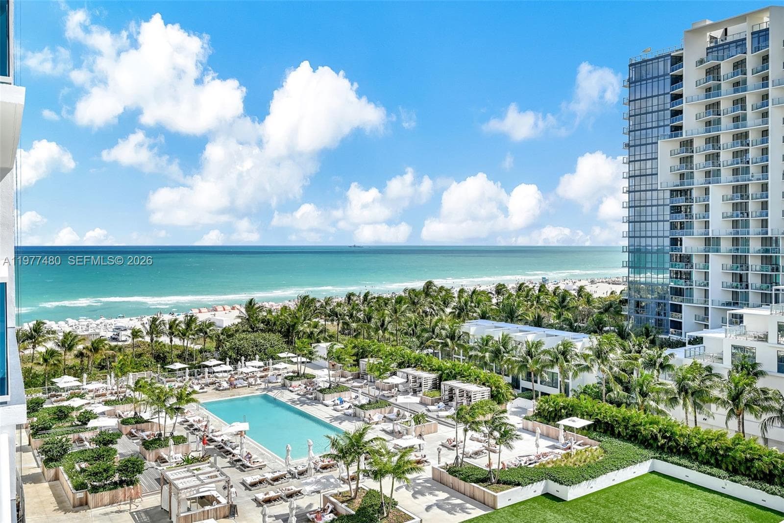2301 Collins Ave 802 photo 2