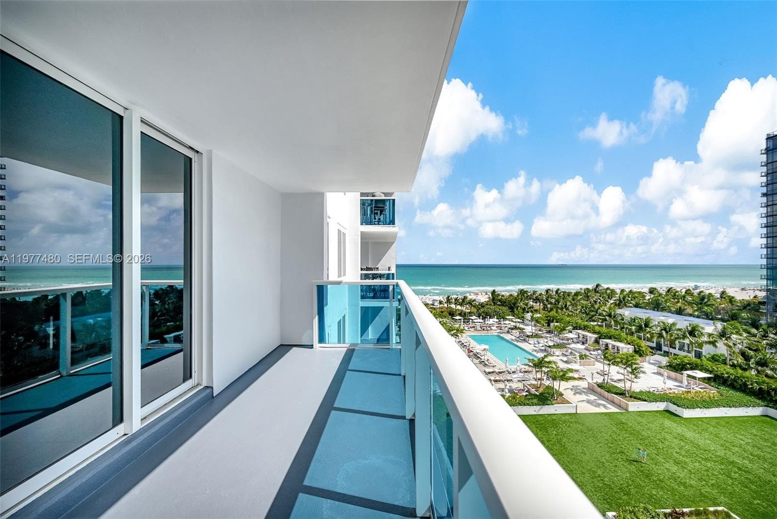 2301 Collins Ave 802 photo 11