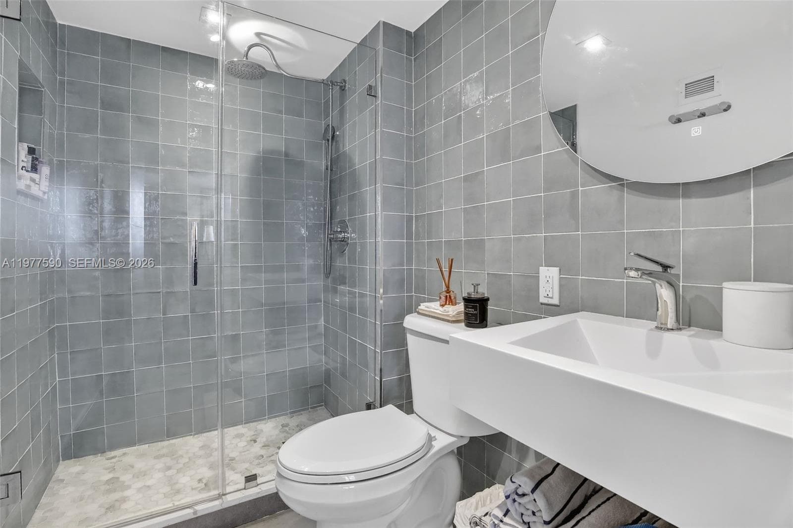 2780 NE 183rd ST 1714 photo 25