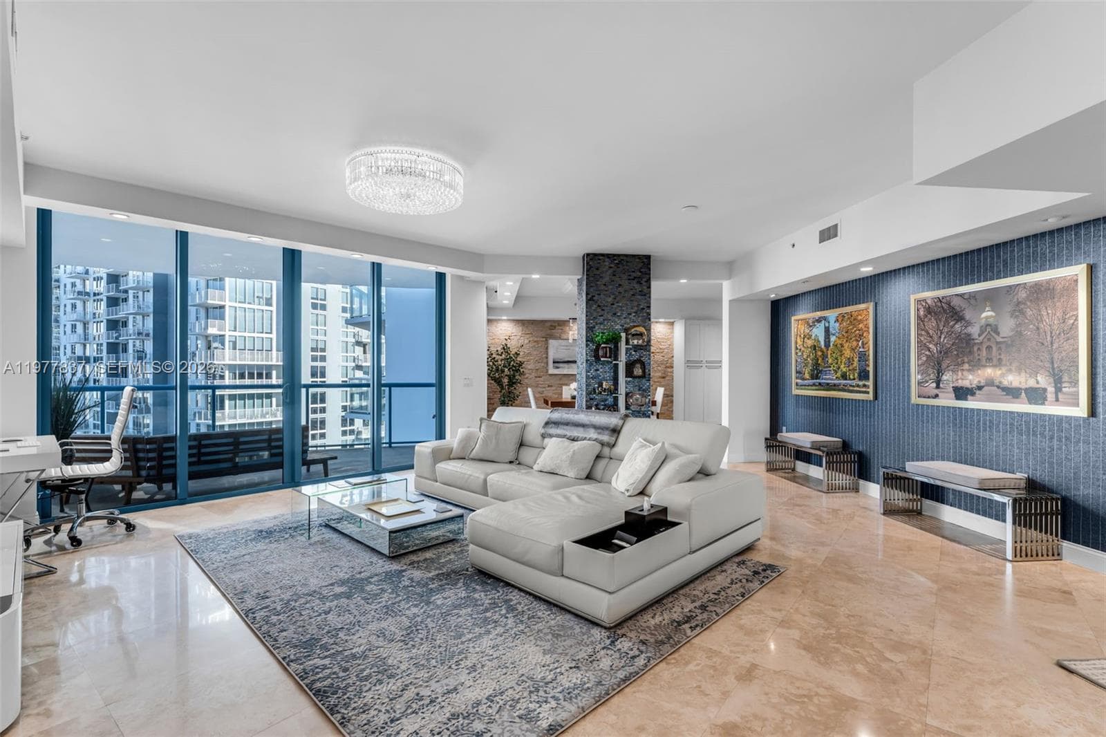 333 Las Olas Way 5