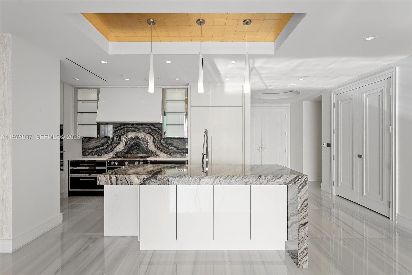 17901 Collins Ave 5