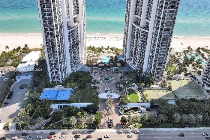 18201 Collins Ave 1202 photo 5