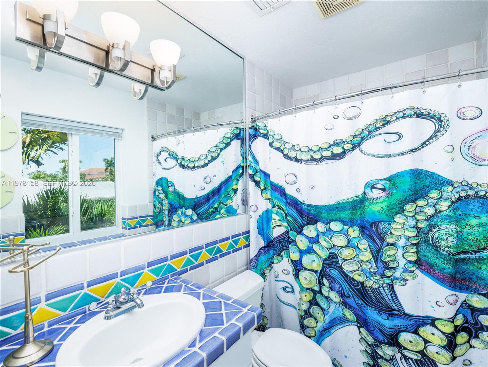 14 Avenue F photo 25
