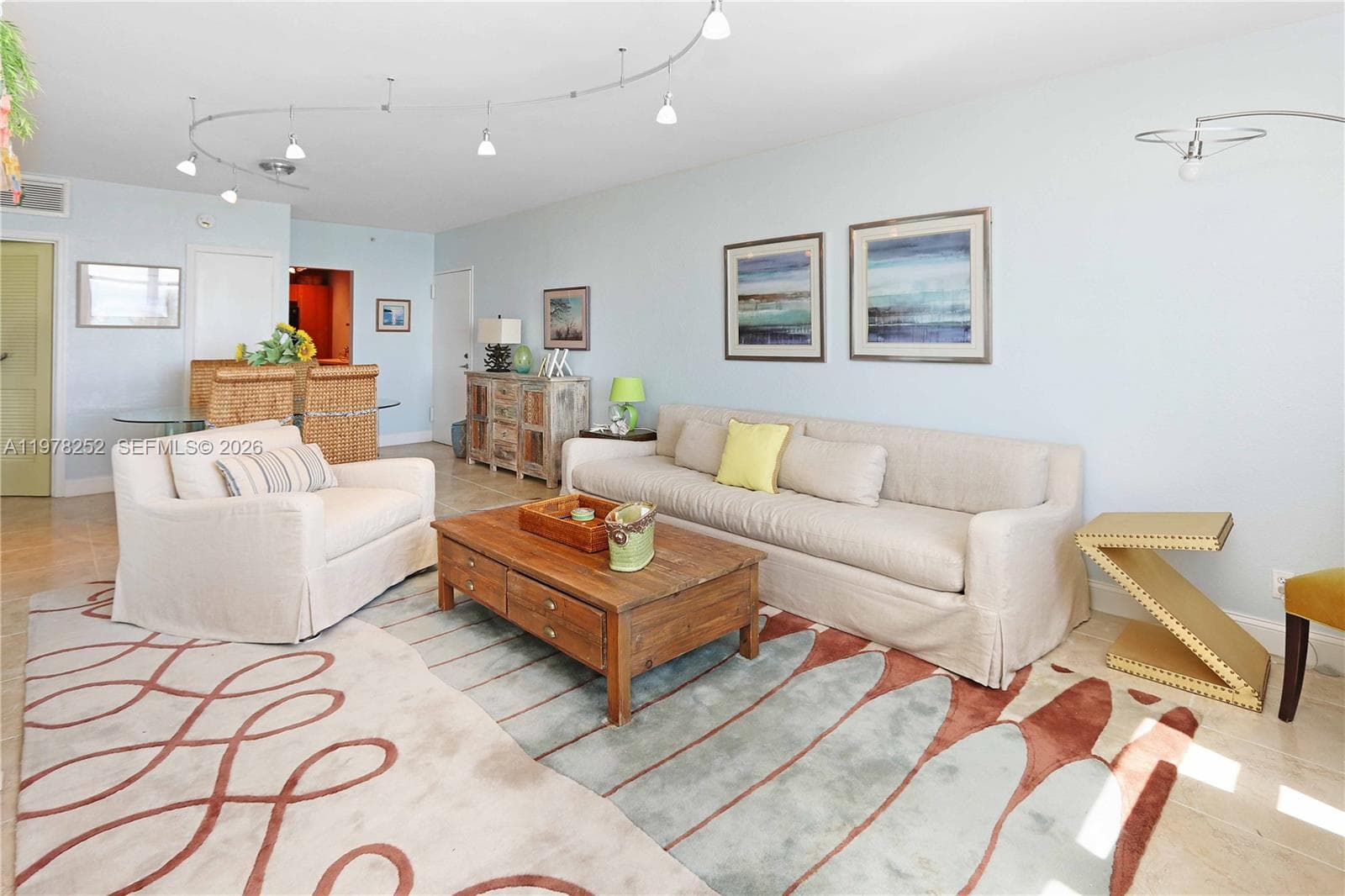 3001 Ocean Dr 5