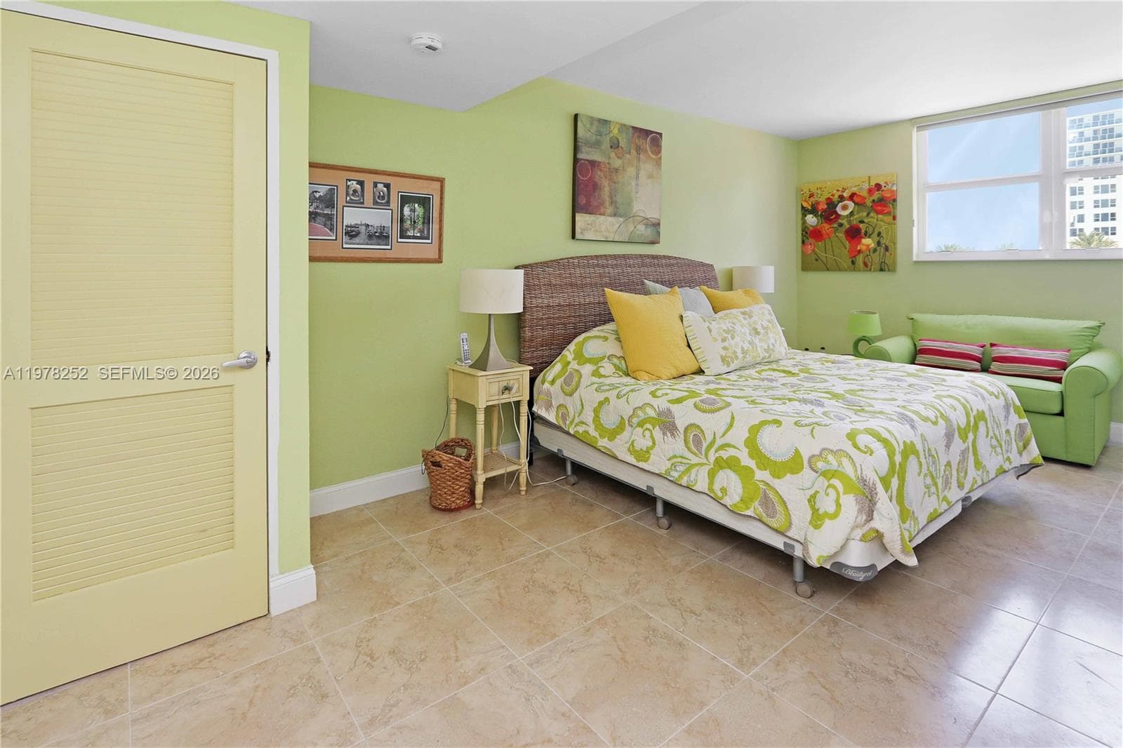 3001 Ocean Dr 411 photo 14