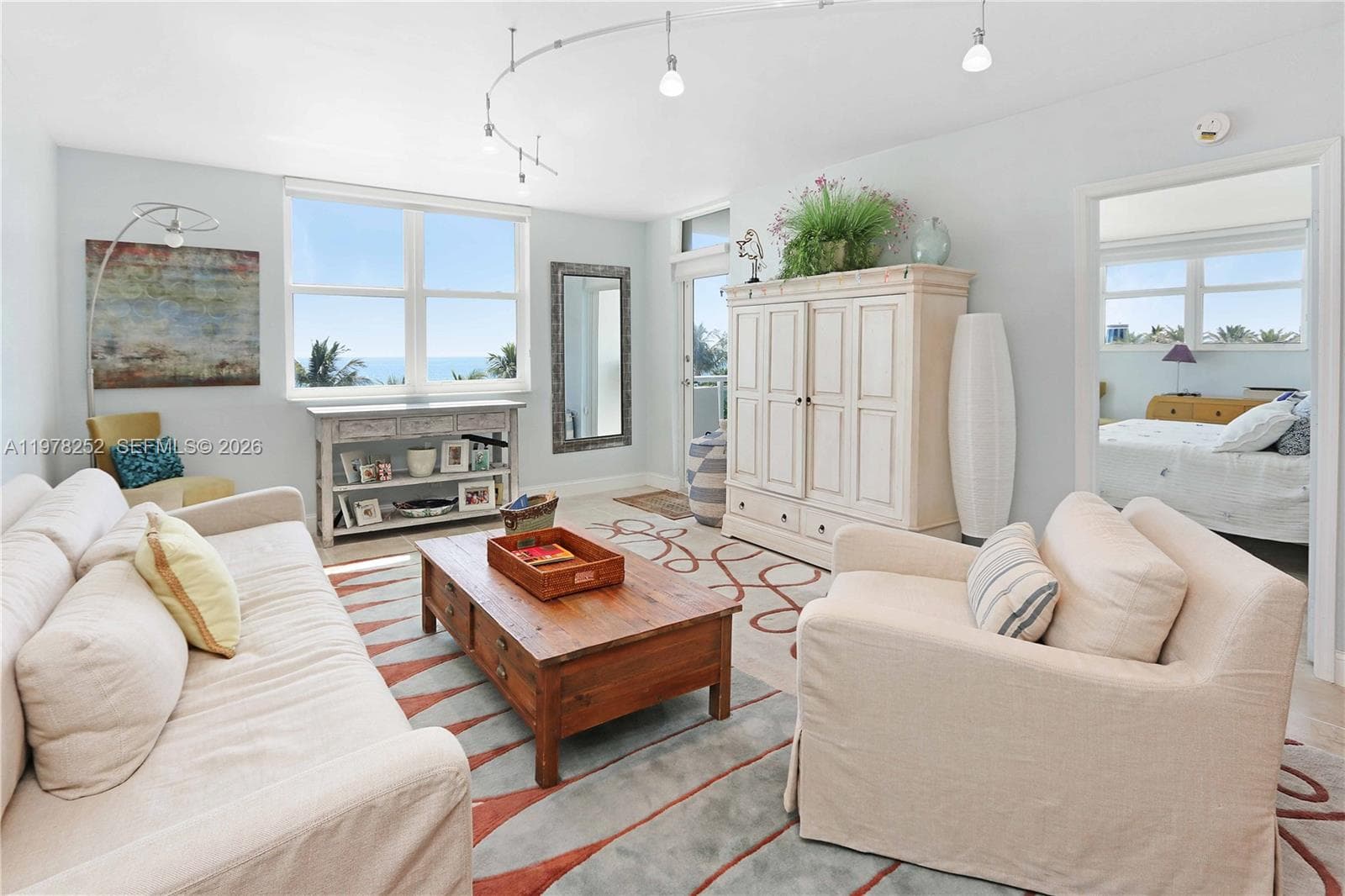 3001 Ocean Dr 4