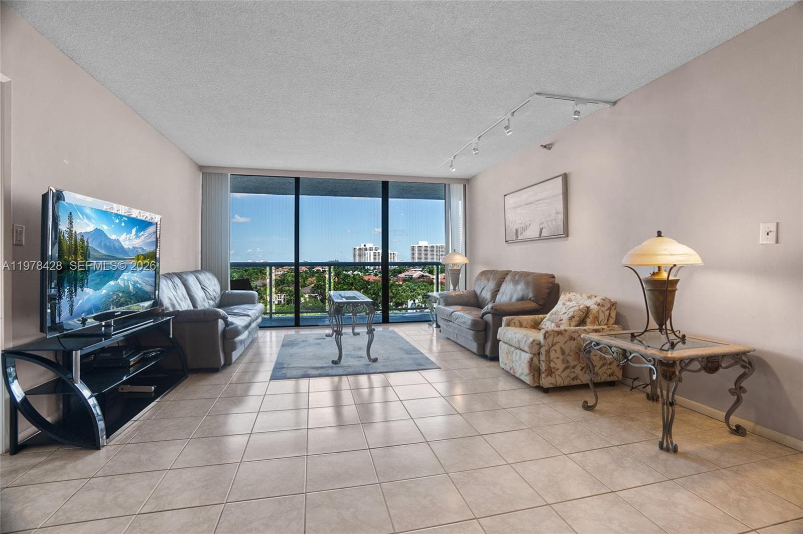 20515 E Country Club Dr 849 photo 20