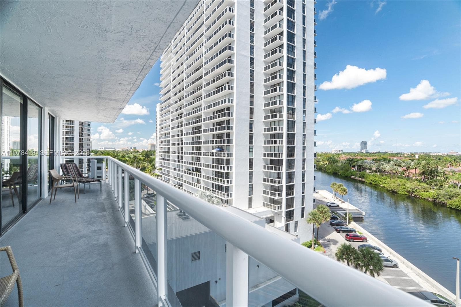 20515 E Country Club Dr 849 photo 4