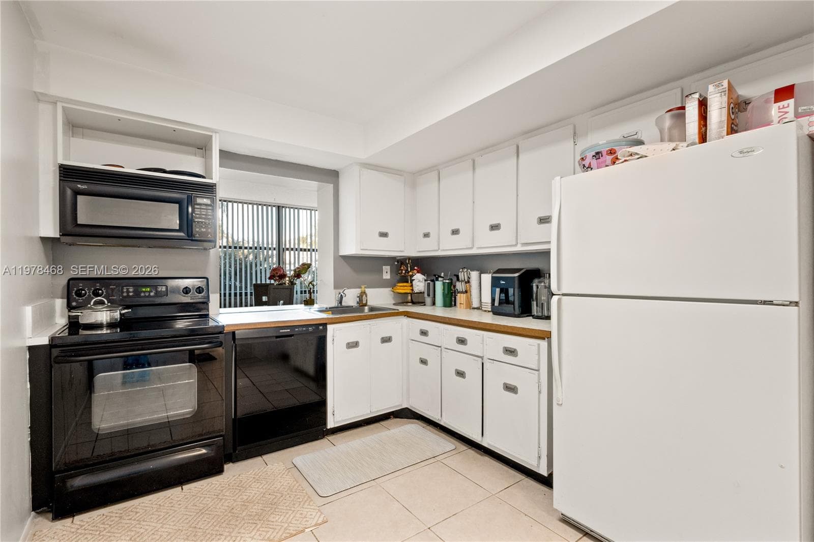1000 Parkview Dr 115 photo 12