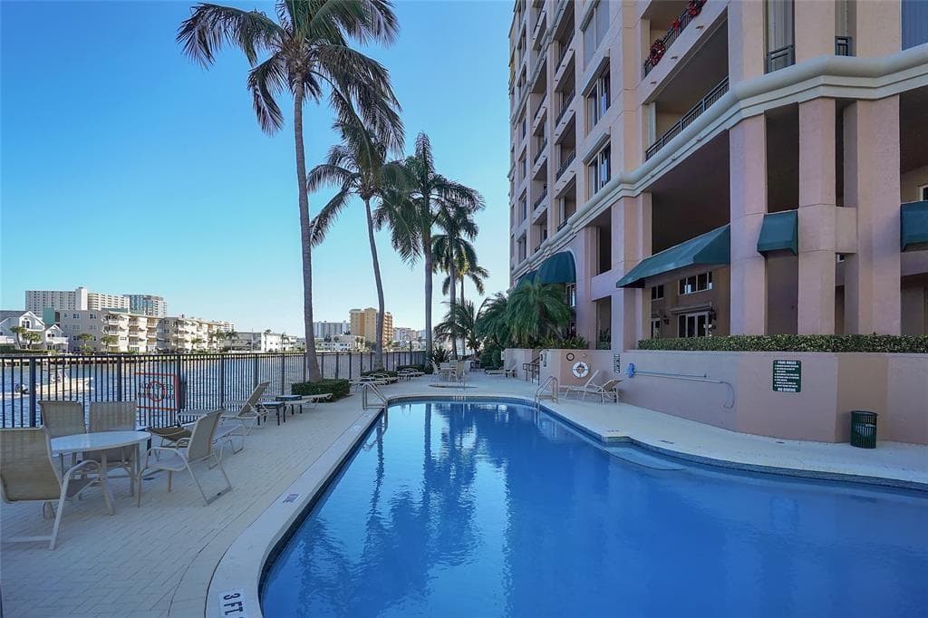 2880 NE 14th Street Causeway 710 photo 23