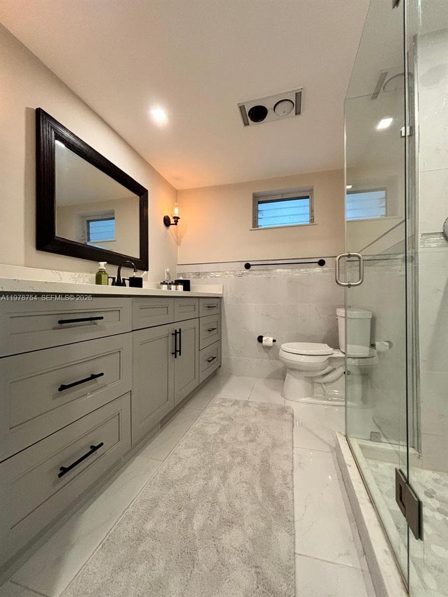 3050 NE 48th St 207 photo 11
