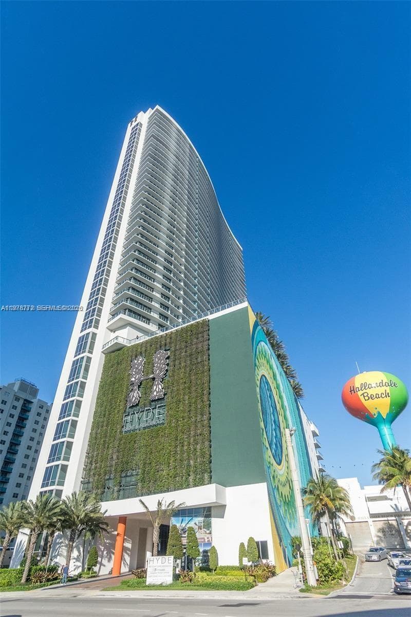 4111 Ocean Dr 302 photo 17