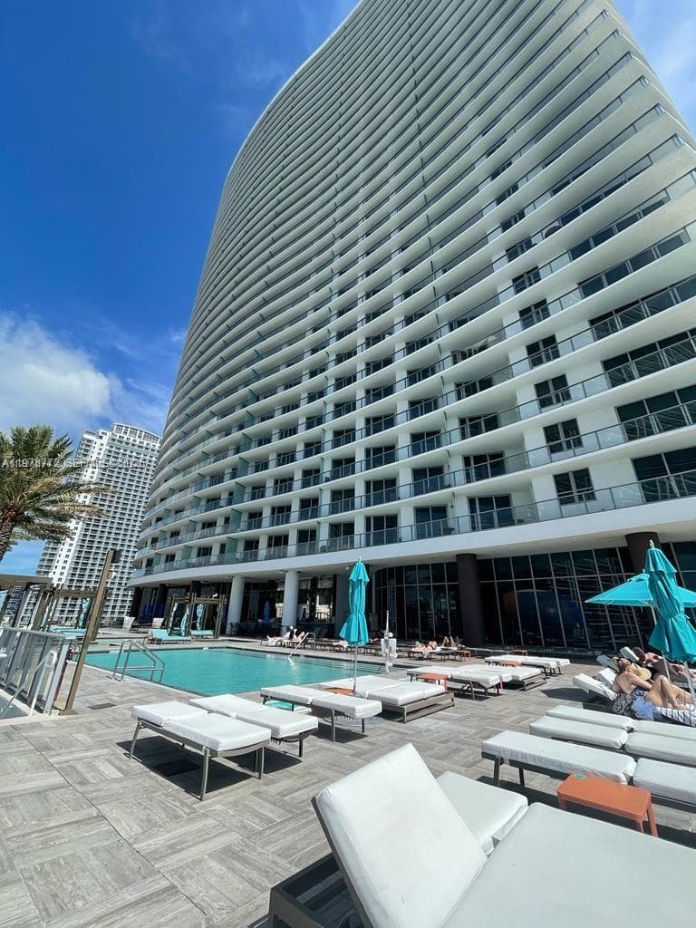4111 Ocean Dr 302 photo 19
