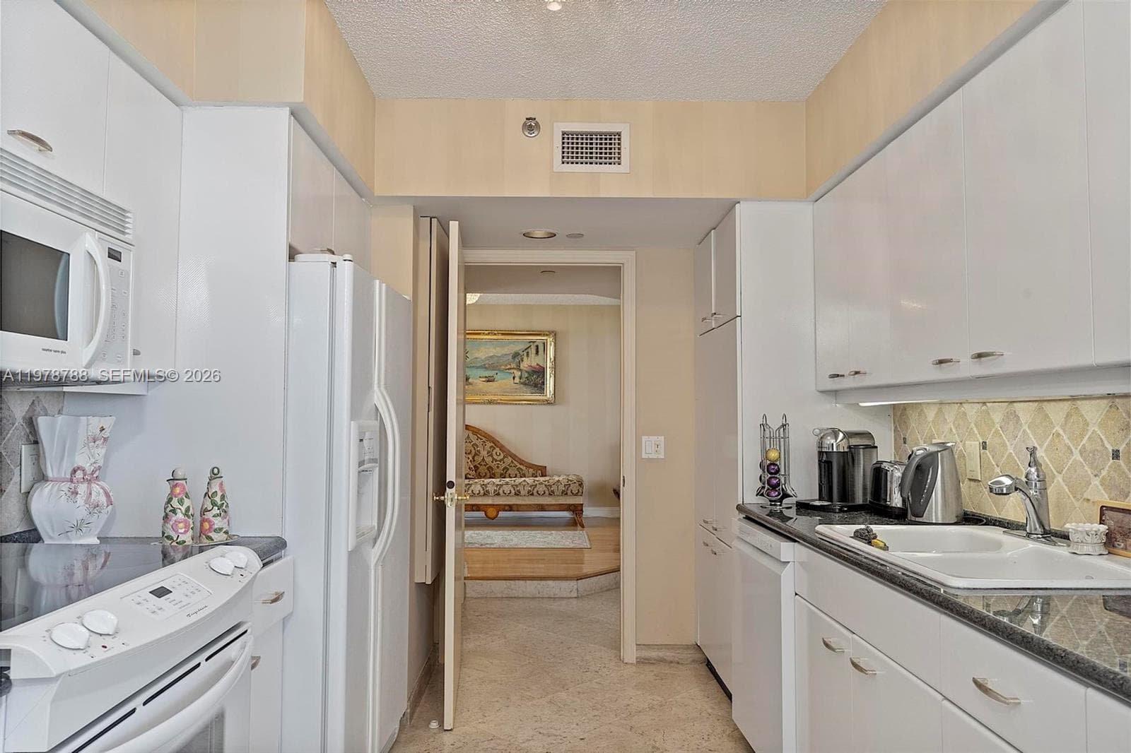 16445 Collins Ave 2328 photo 22