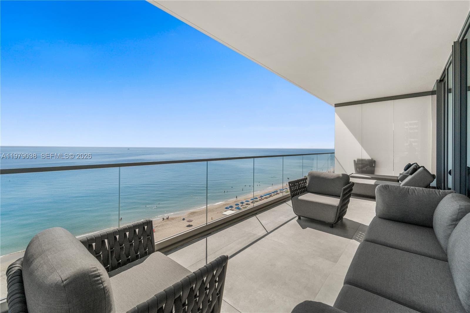 2000 S Ocean Dr 8A photo 3