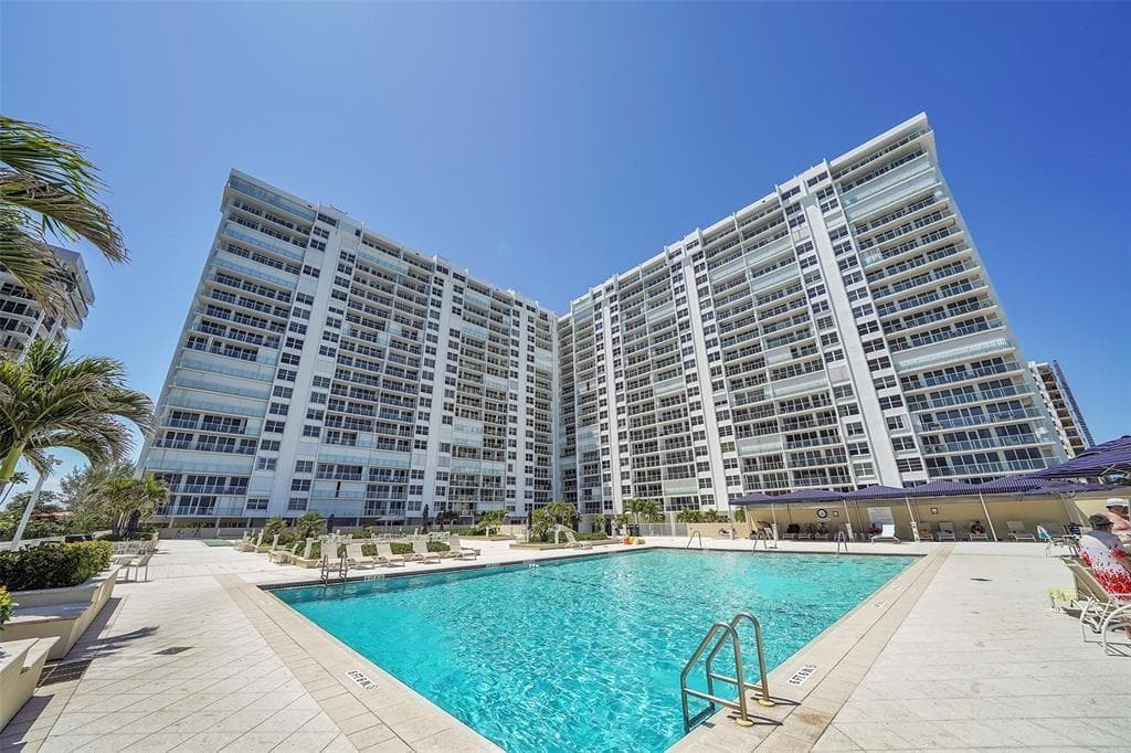 4300 N Ocean Boulevard 14g photo 4