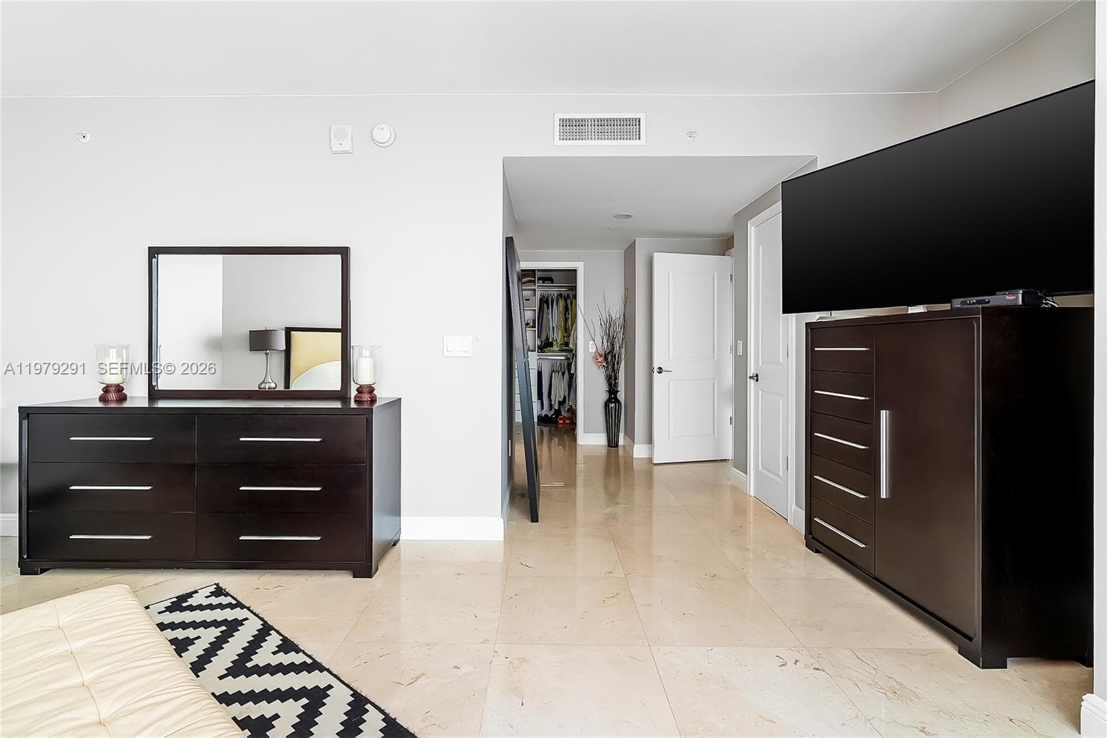 3101 Ocean Dr 1206 photo 6