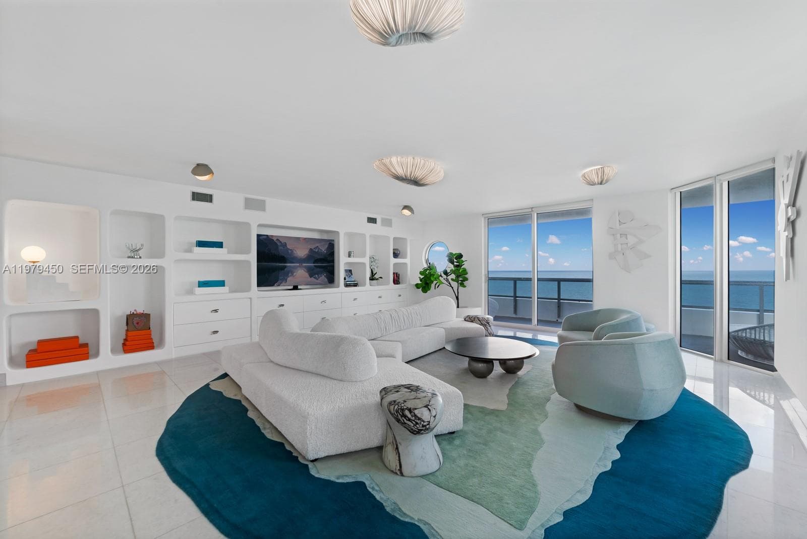 5801 Collins Ave 4