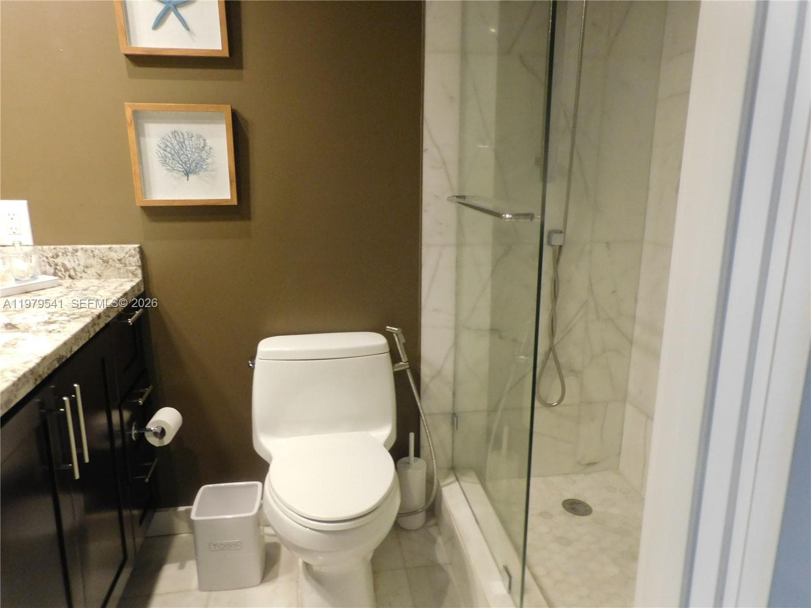 5401 Collins Ave 526 photo 17