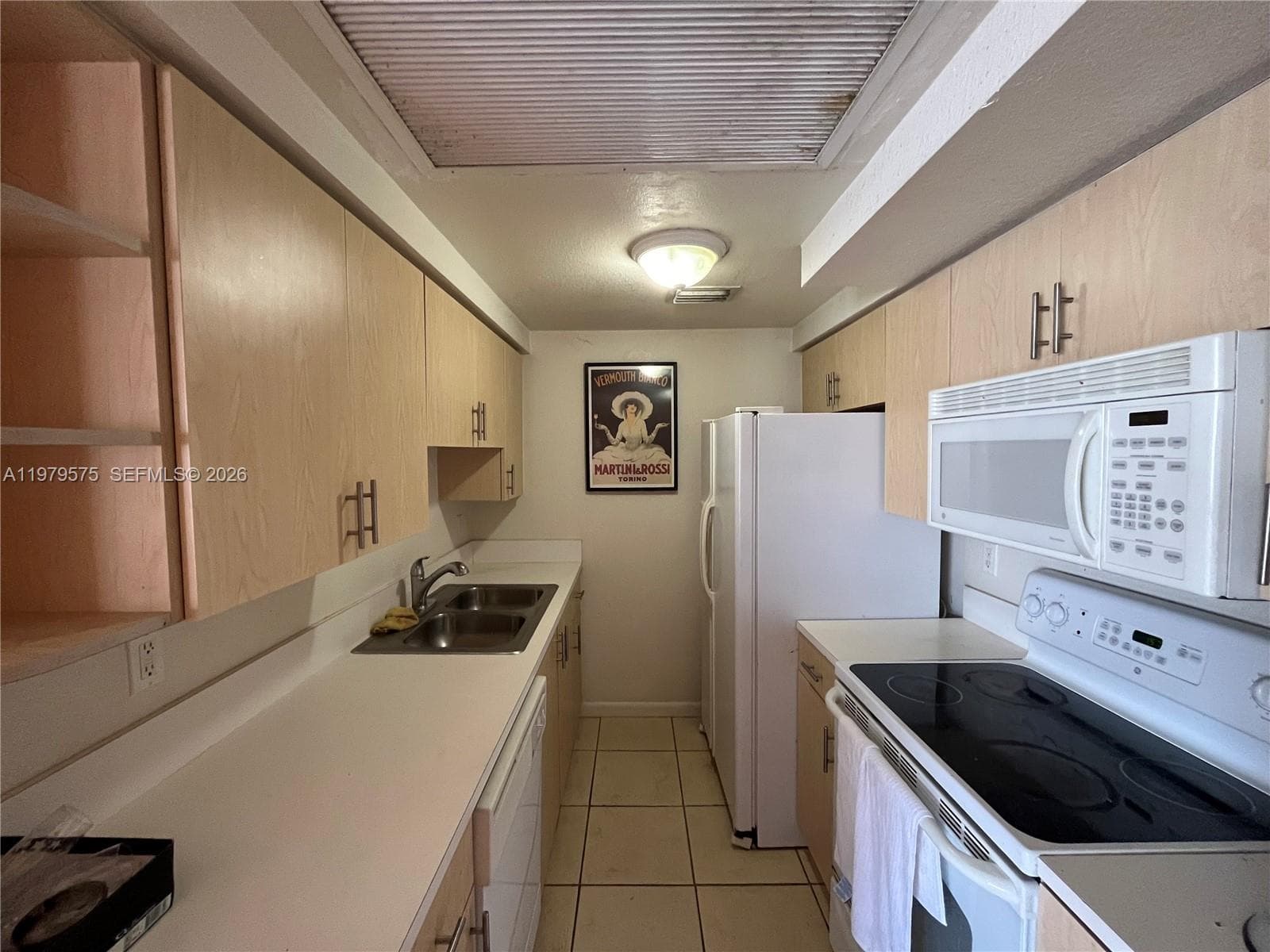 1185 Marseille Dr 309 photo 4