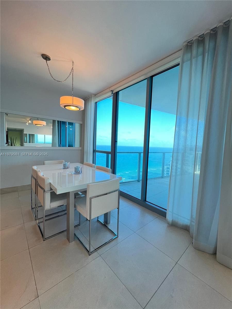 3101 Ocean Dr 3102 photo 23