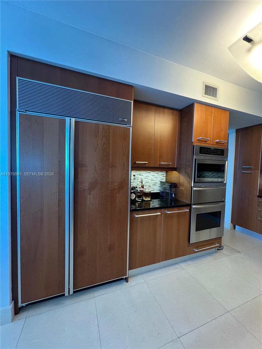 3101 Ocean Dr 3102 photo 16