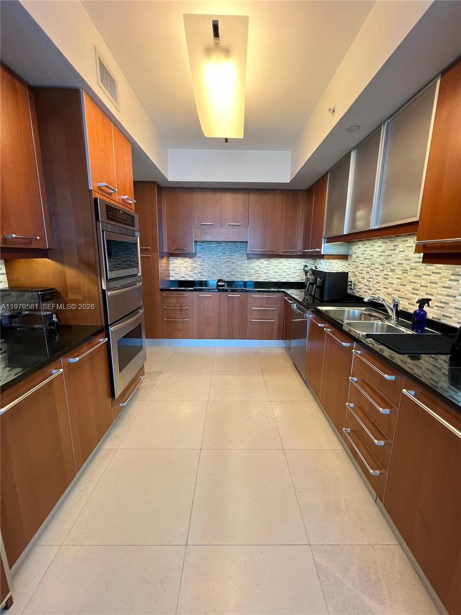 3101 Ocean Dr 3102 photo 10