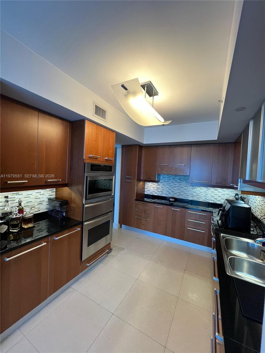 3101 Ocean Dr 3102 photo 14