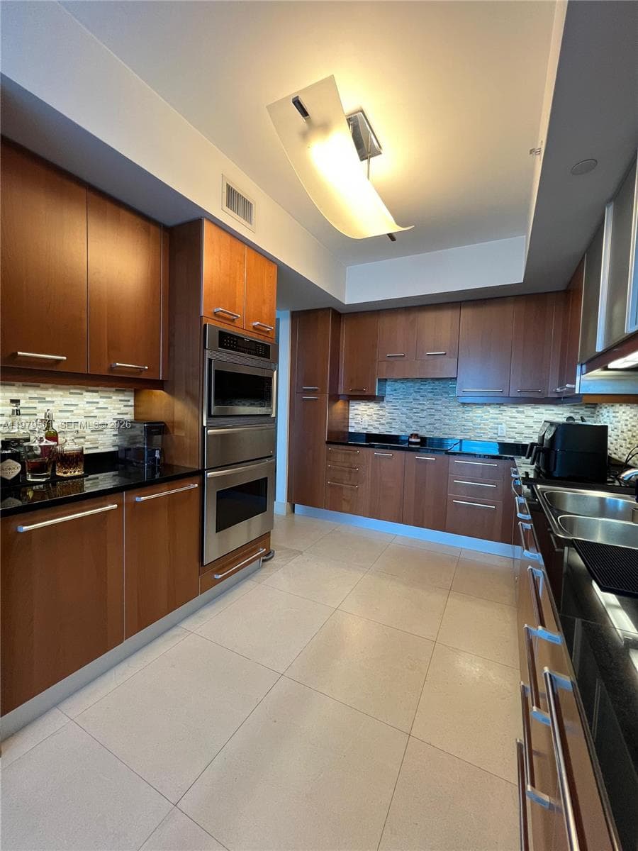 3101 Ocean Dr 3102 photo 15